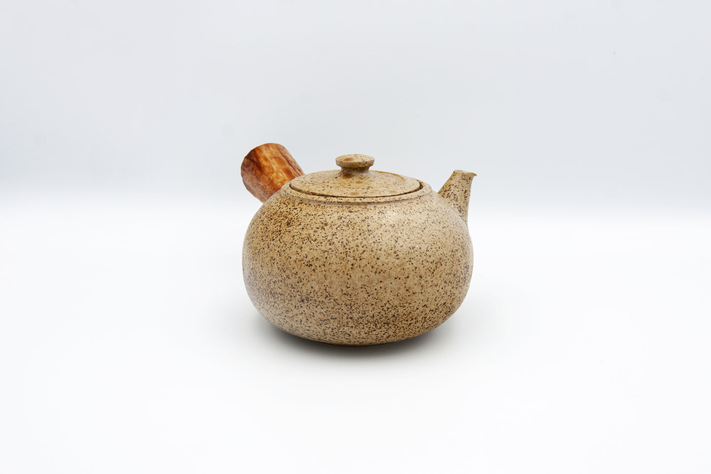 Large kyūsu teapot, set with bowl