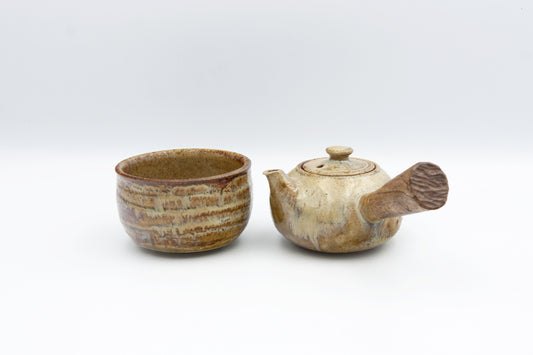 Kyūsu teapot, set with bowl