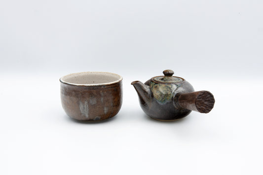 Kyūsu teapot, set with bowl