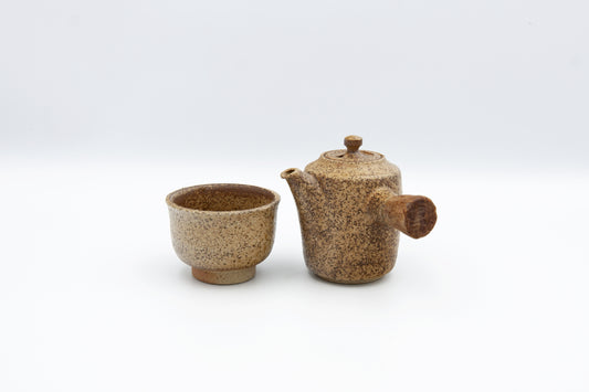 Kyūsu teapot, set with bowl